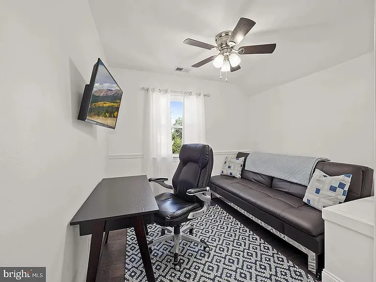 2605 Arcola Ave — Photo 21