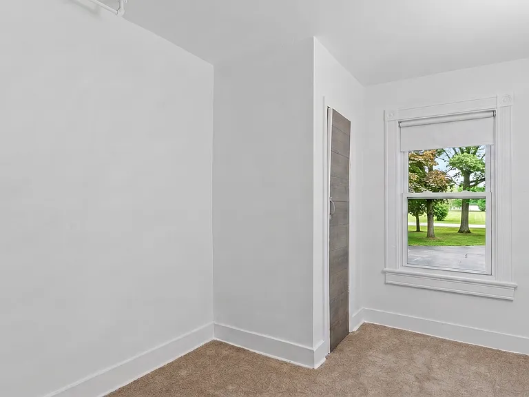 376 Montauk Hwy — Photo 13