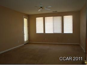 5th image of 131 Carriage Oak Ct