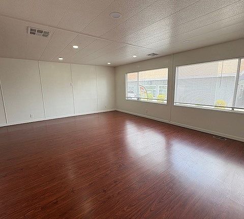 2nd image of 8811 Canoga Ave Spc 308