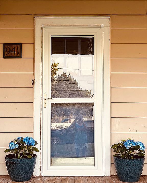 1st image of 941 N Taylor St