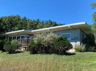 140 Mitchell Rd, Hoosick falls, NY 12090
