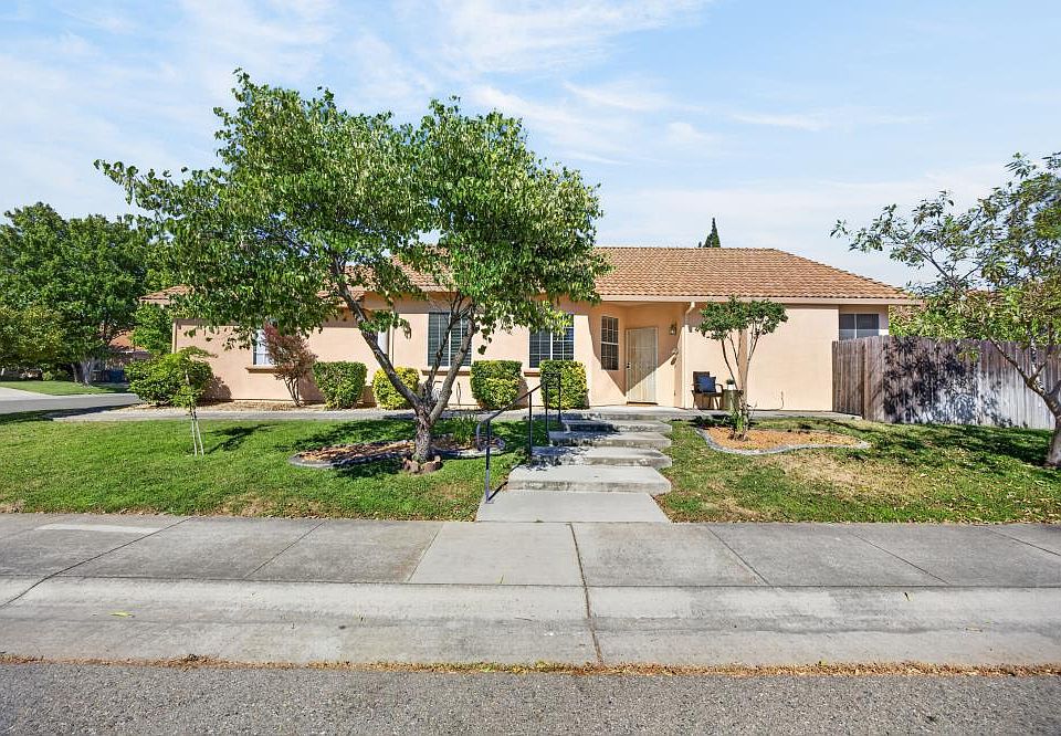 1st image of 101 Aruba Cir
