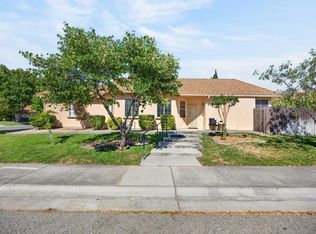 101 Aruba Cir, Sacramento, CA 95823