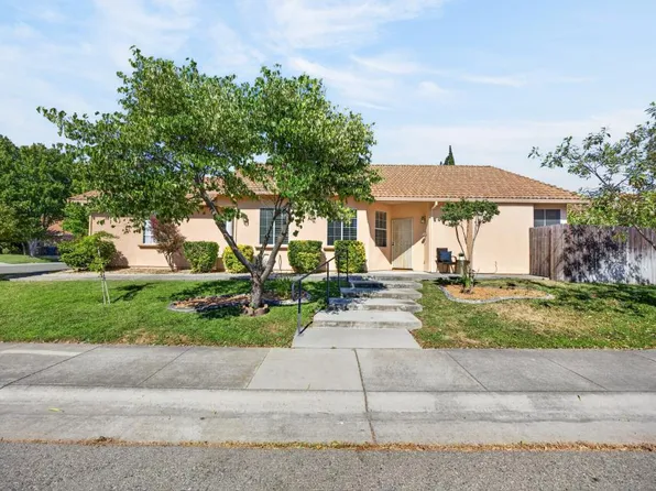 101 Aruba Cir, Sacramento, CA 95823