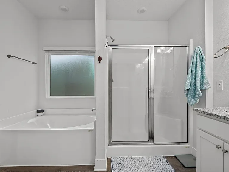 6196 Jenks Dr — Photo 16