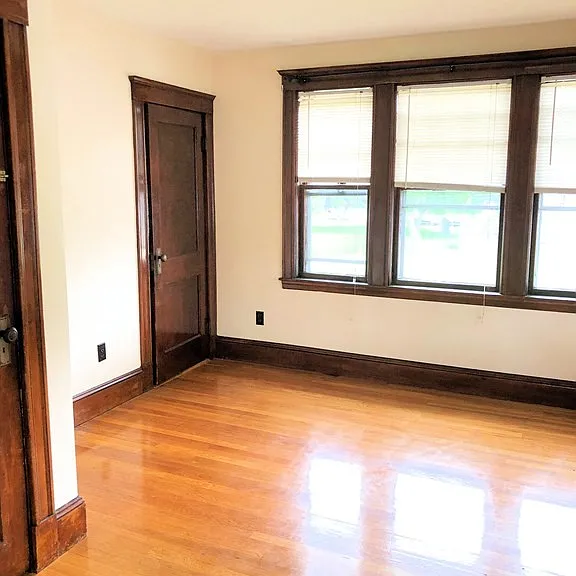 61 Presidents Ave #1L — Photo 2
