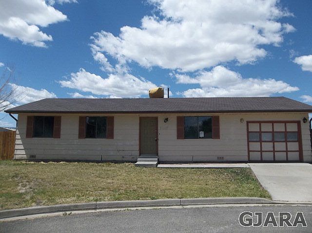 1st image of 3017 Cedarwood Ct