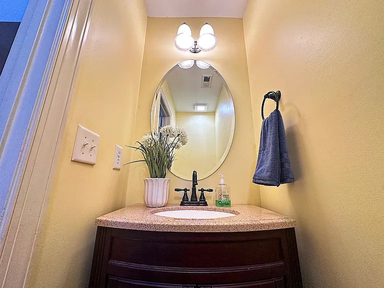 720 Pyracantha Dr — Photo 17