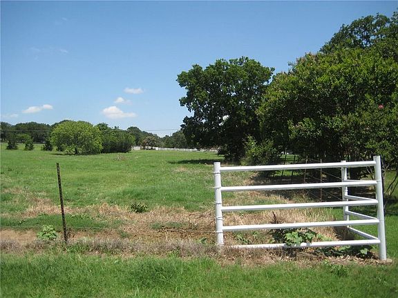 5th image of 8660 Clara Ln