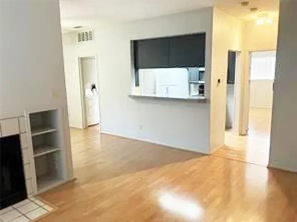 806 W 24th St APT 201, Austin, TX 78705