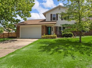 5 Bluffwood Ct, Saint Charles, MO 63301