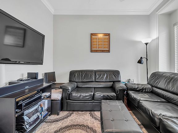 4th image of 669 W 71st Ave