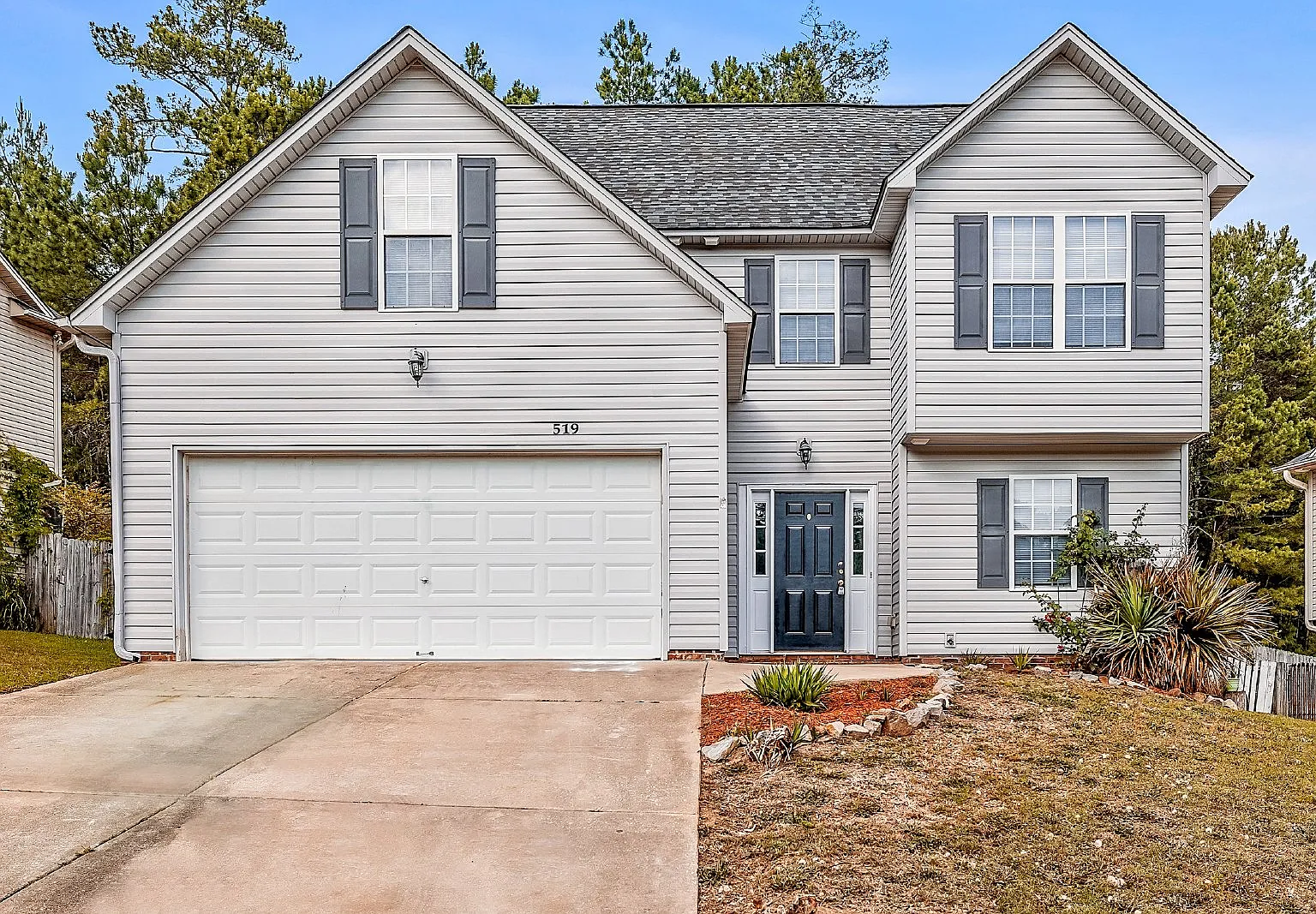 3 bed, 2.5 bath, 1600 sqft, $1,825 — Photo 1