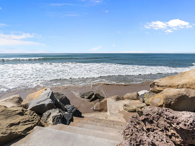 2988 Solimar Beach Dr — Photo 33