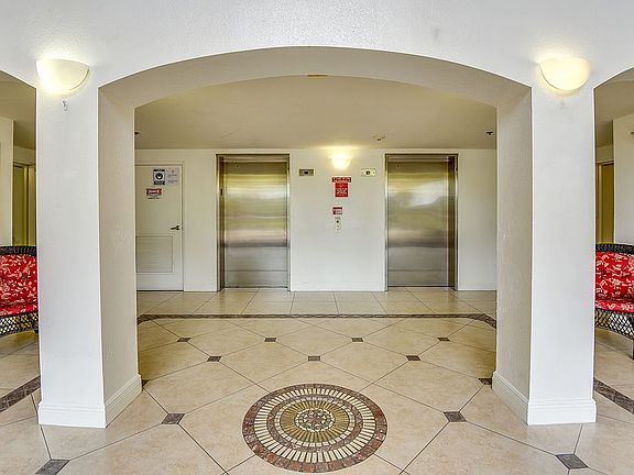 4th image of 9340 Fontainebleau Blvd #W306