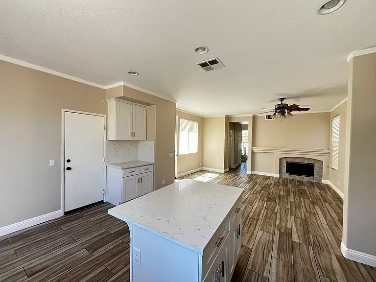 351 Jessica Ln — Photo 20
