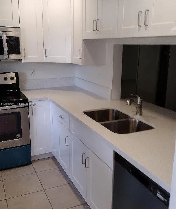 1151 NE 210th Ter #1151