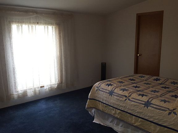 3rd image of 1040 N 250th St