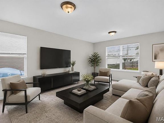 3rd image of 313 Lindy Blvd