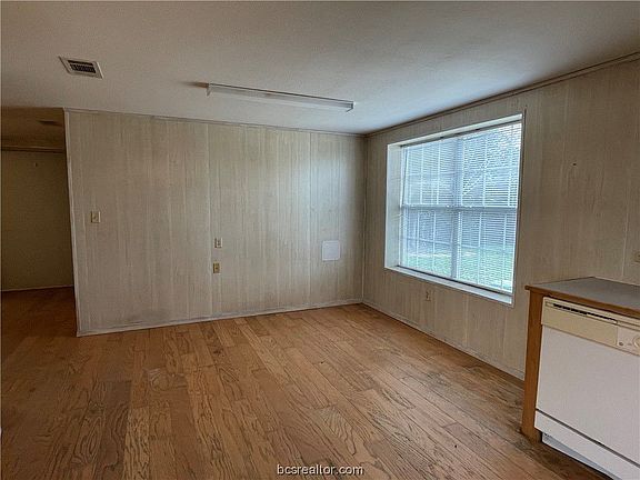 4th image of 19772 Cole Ln