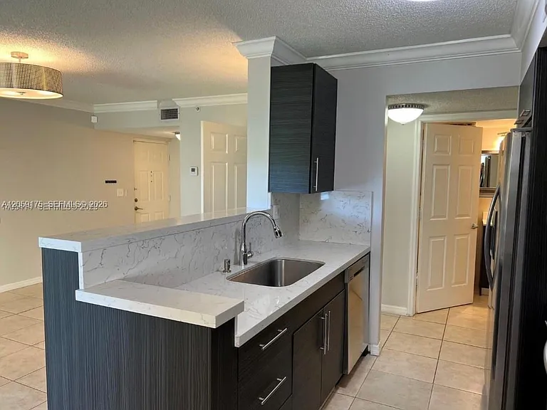 2600 S University Dr #114 — Photo 9