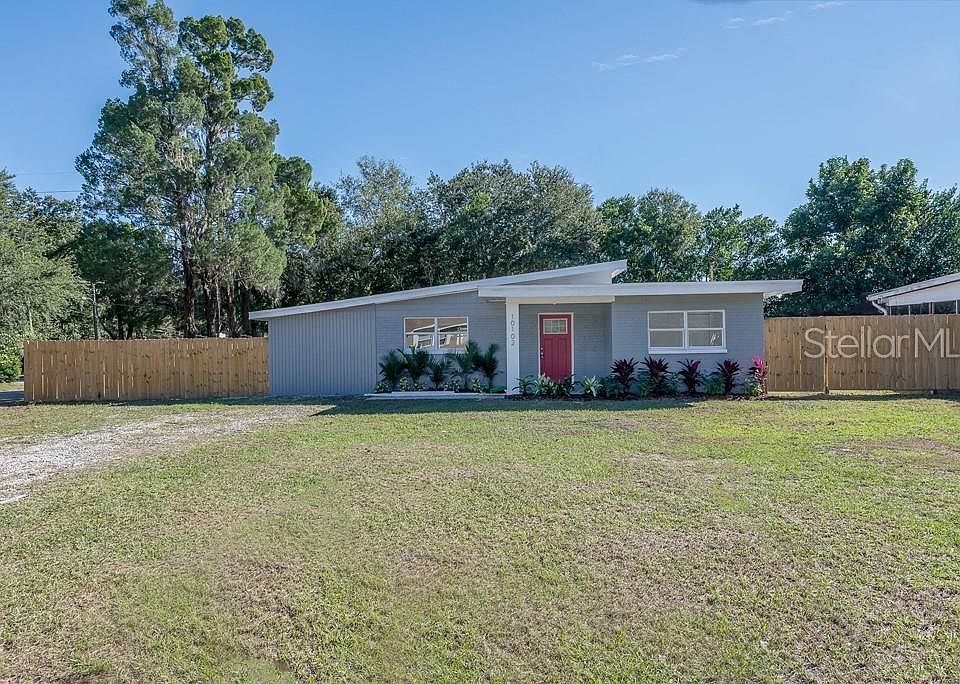 1st image of 10102 Cliff Cir