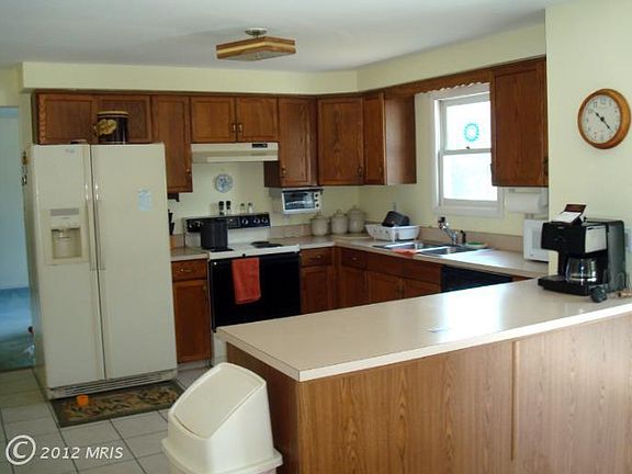 4th image of 4900 General Gordon Cir