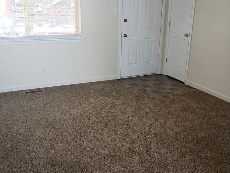 3225 Lucerne Way — Photo 11