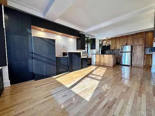1st image of 7 Park Ave APT 9F