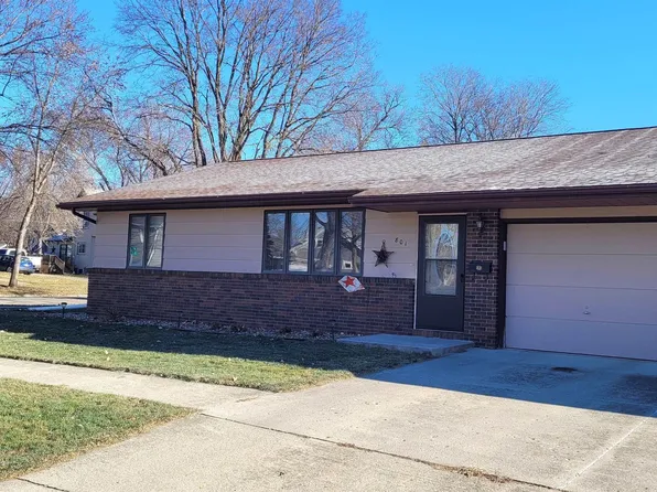 801 8th Ave, Sheldon, IA 51201