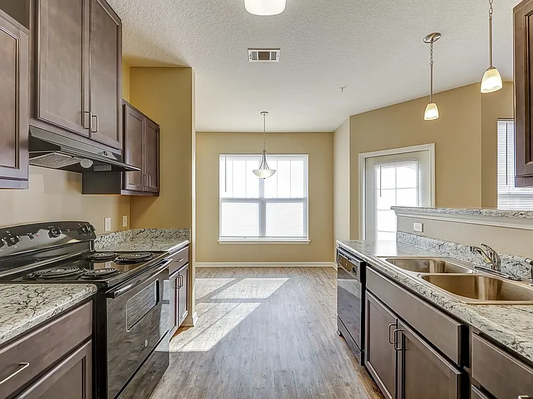 Cambridge Oaks II Apts — Photo 13