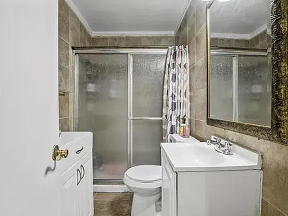 1710 Westwood Dr — Photo 6