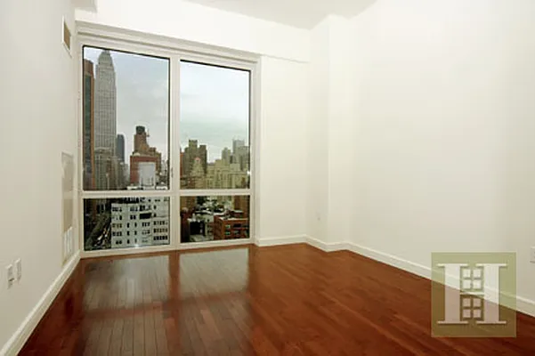 Rented by Halstead Real Estate | media 8