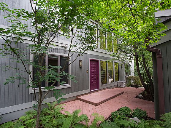 5th image of 1360 Scenicview Ct