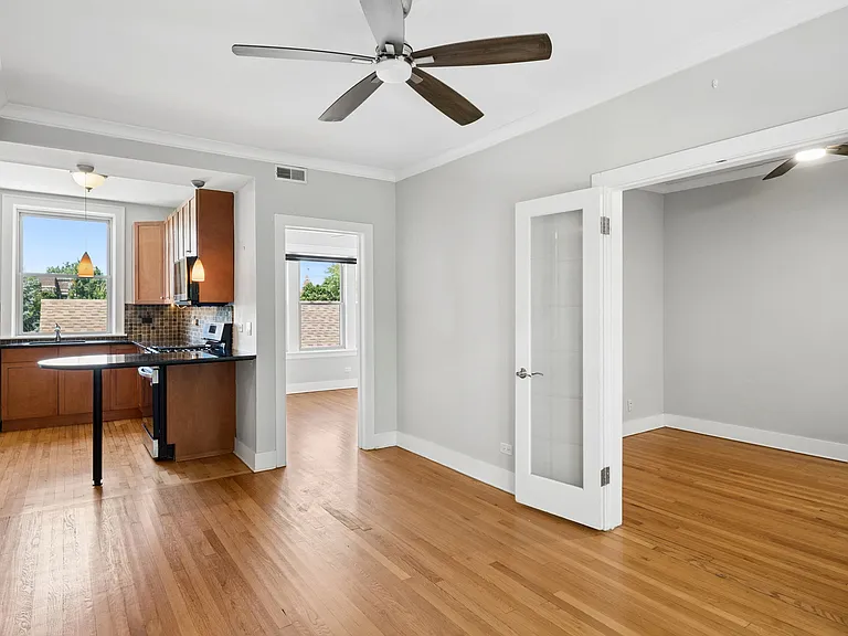 1702 W Catalpa Ave #3E — Photo 8
