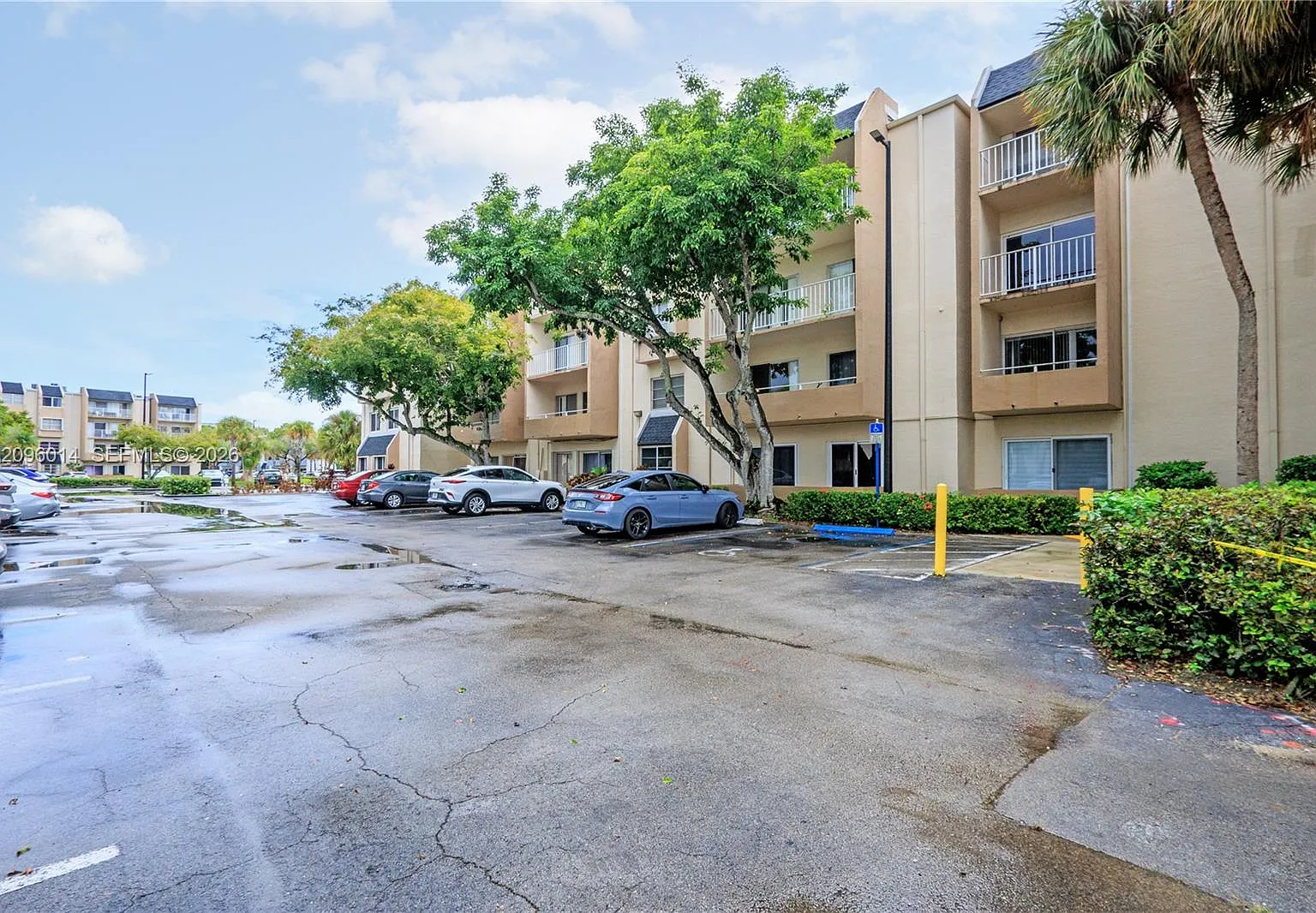 Kings Creek So Condo — Photo 2
