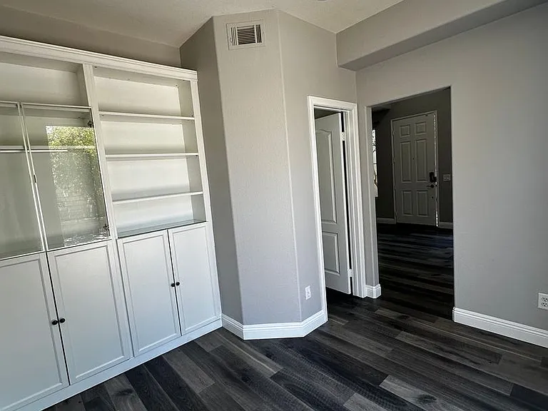 1455 Holcomb — Photo 7