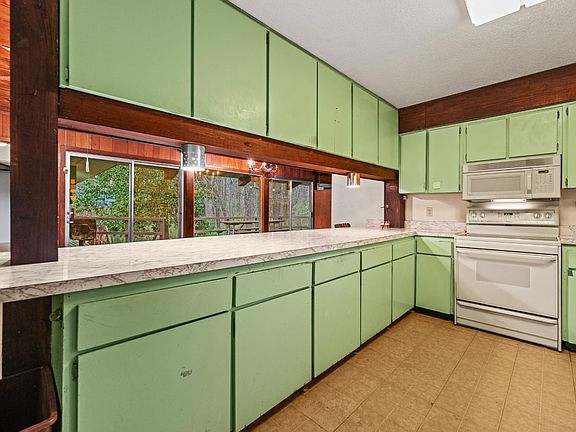 5th image of 3981 Glendale Dr