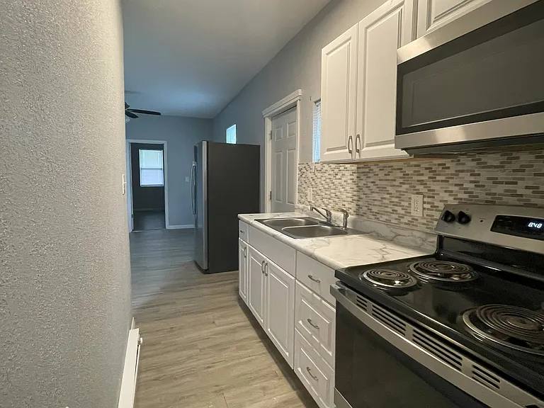 537 Potter St #1 — Photo 3