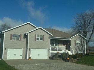 2454 Goodwin Dr, Washington, IA 52353