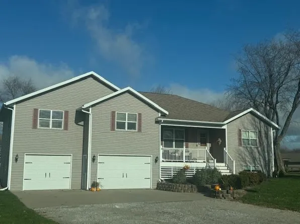 2454 Goodwin Dr, Washington, IA 52353