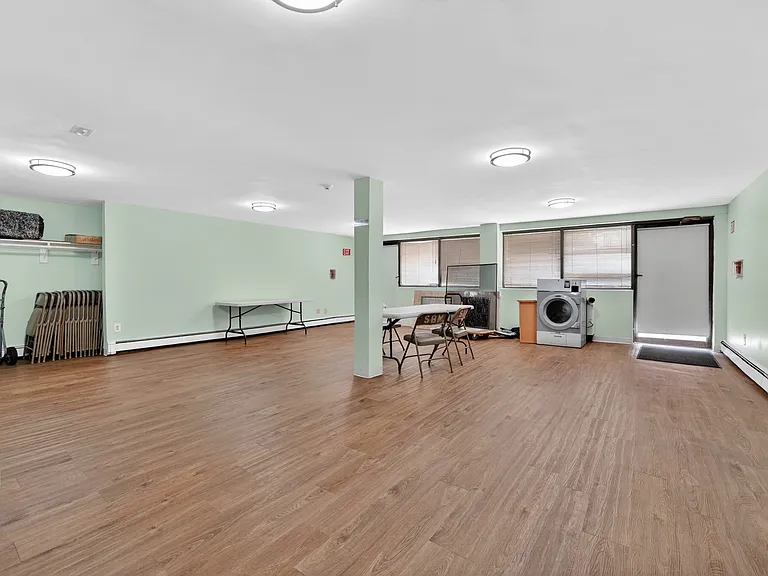 Taurus Apartments — Photo 30