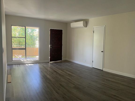 4th image of 500 E Providencia Ave #X