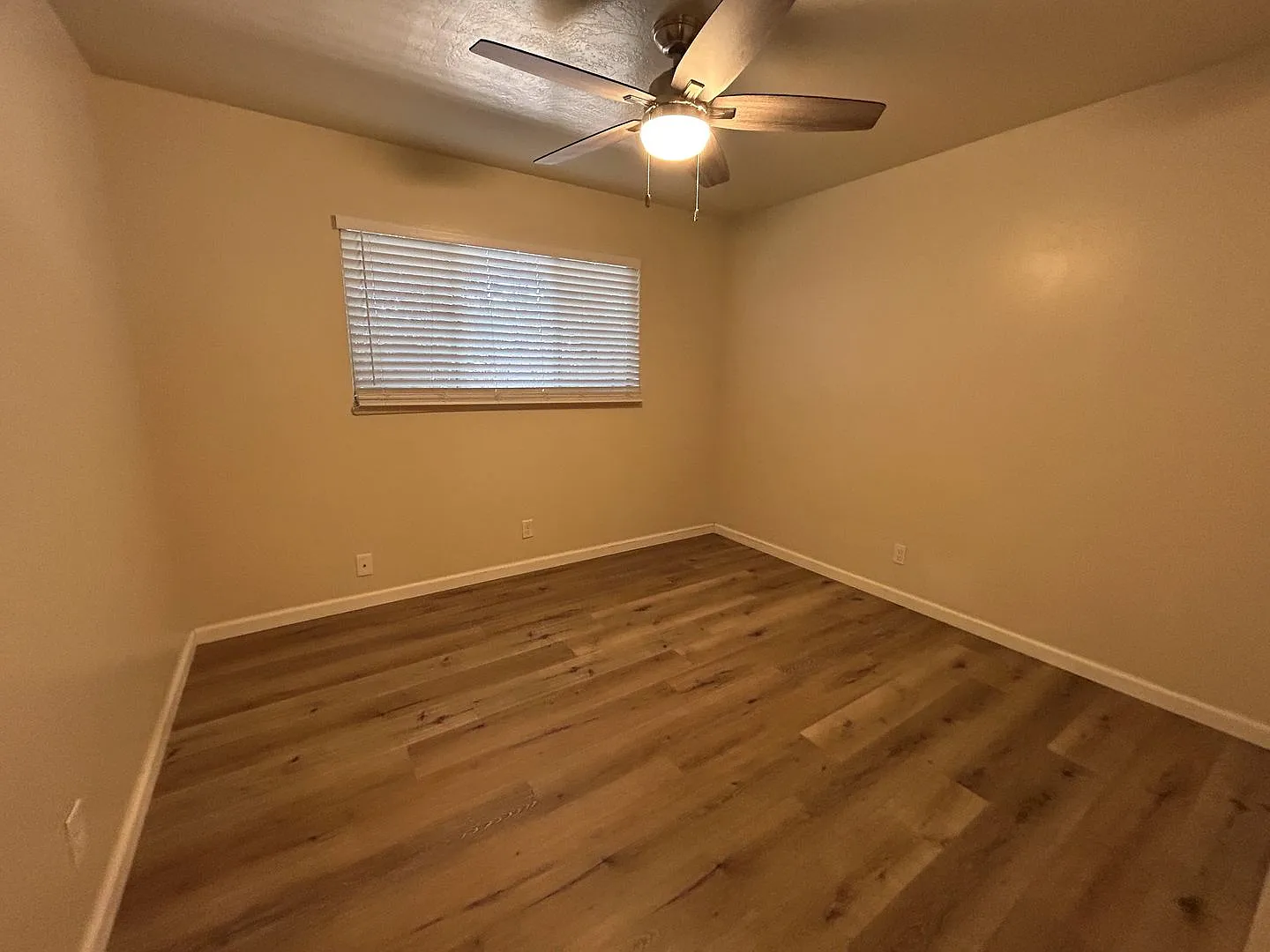 Mountain View Apartments — Photo 3