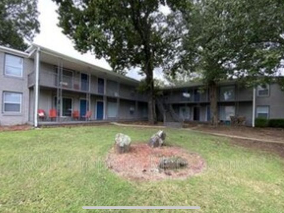 1st image of 115 N Albert Pike Ave #5