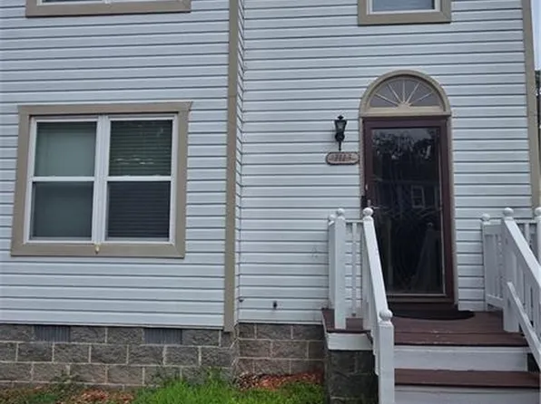 1113 Palmerton Dr, Newport News, VA 23602