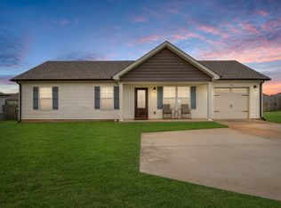 911 Hugh Hunter Rd, Oak Grove, KY 42262