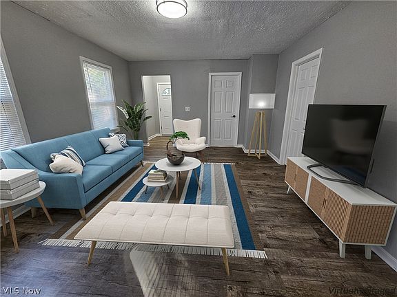 3rd image of 4004 Sackett Ave
