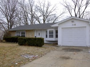316 Shiloh Ln, Elgin, IL 60120